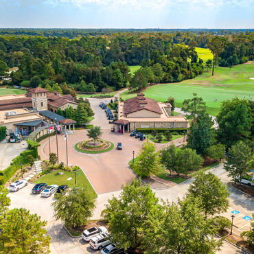Carlton Woods Creekside Sports & Community Center